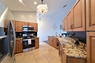 6589 Fairway Gardens Dr in Bradenton, FL - Building Photo - Building Photo