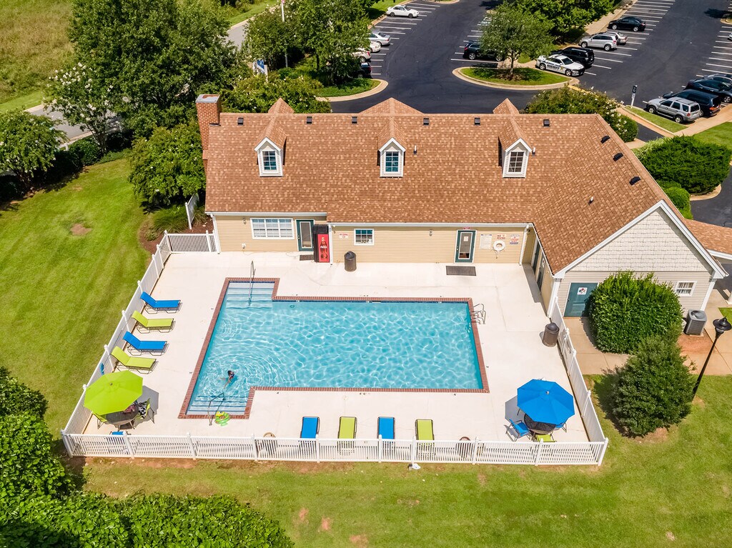 Deerfield Crossing Apartments in Mebane, NC