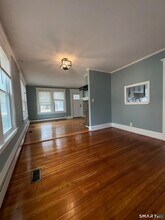 1045 Cooke St in Waterbury, CT - Building Photo - Building Photo