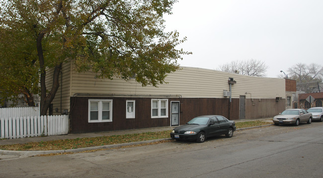 2701 W 47th St in Chicago, IL - Building Photo - Building Photo