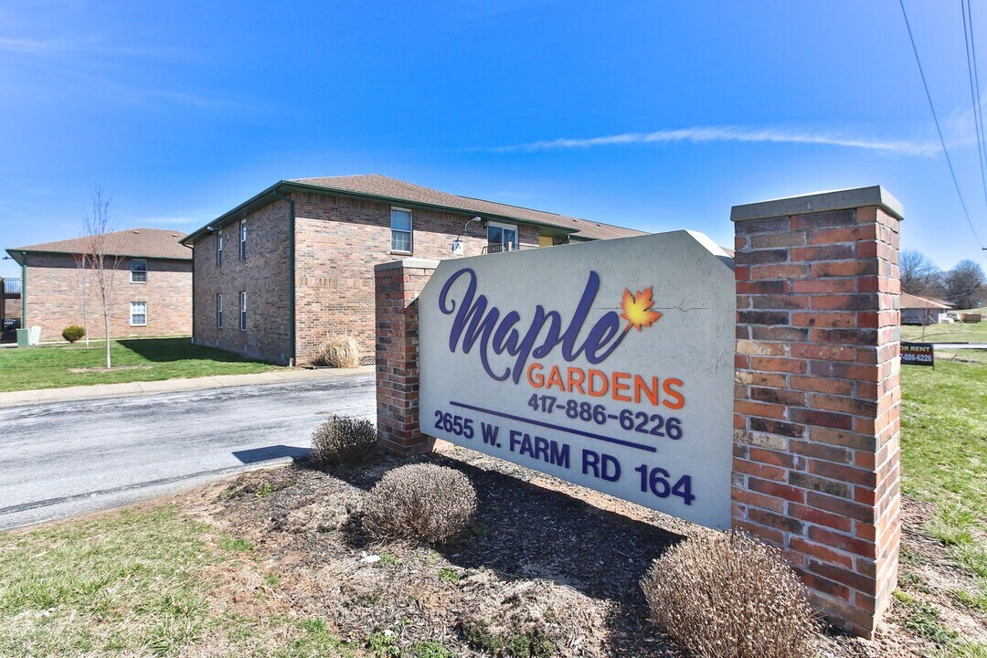 2655 W Farm Rd 164 in Springfield, MO - Building Photo