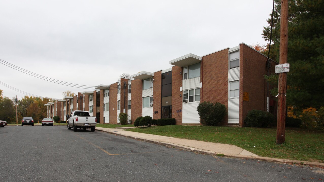 Woodhill Estates in Baltimore, MD - Foto de edificio