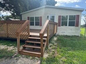 35643 Clinton Ave in Dade City, FL - Building Photo - Building Photo