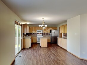 3226 Kenilworth Ln in Montgomery, IL - Building Photo - Building Photo