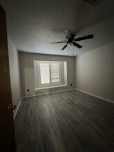 8608 Geneva Ave in Lubbock, TX - Foto de edificio - Building Photo