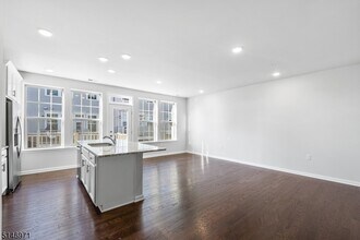 67 Robeson St in Somerville, NJ - Building Photo - Building Photo