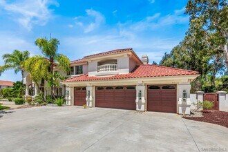 6704 Rancho Lakes Ct in Rancho Santa Fe, CA - Building Photo - Building Photo