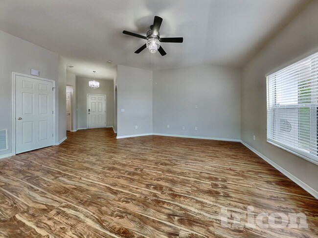 14214 Edinburgh Moor Dr in Wimauma, FL - Foto de edificio - Building Photo