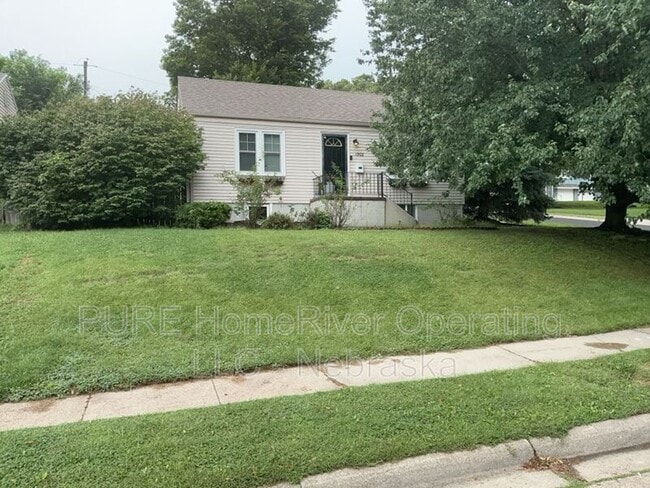 property at 1302 S 51st Ave