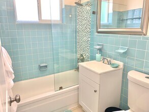 237 NE 12th St in Delray Beach, FL - Building Photo - Building Photo