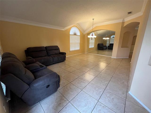 1120 Deer Valley Ln in Arlington, TX - Building Photo - Building Photo