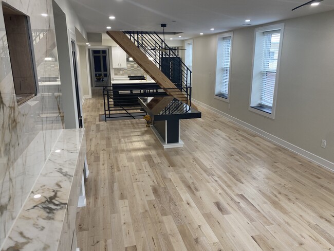 1649 S 17th St, Unit 2nd-3rd floor in Philadelphia, PA - Building Photo - Building Photo