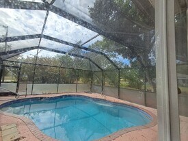 1000 NW 22nd Terrace in Cape Coral, FL - Building Photo