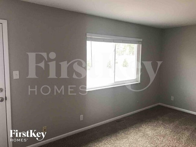 1758 Hilltree Dr in Cincinnati, OH - Building Photo - Building Photo