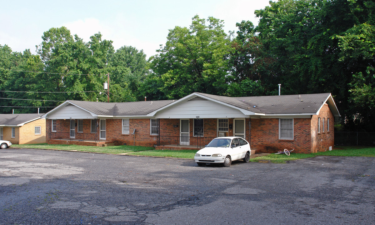 Commerce Apartments in High Point, NC - Building Photo