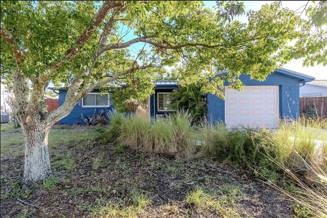 property at 3628 Holiday Lake Dr