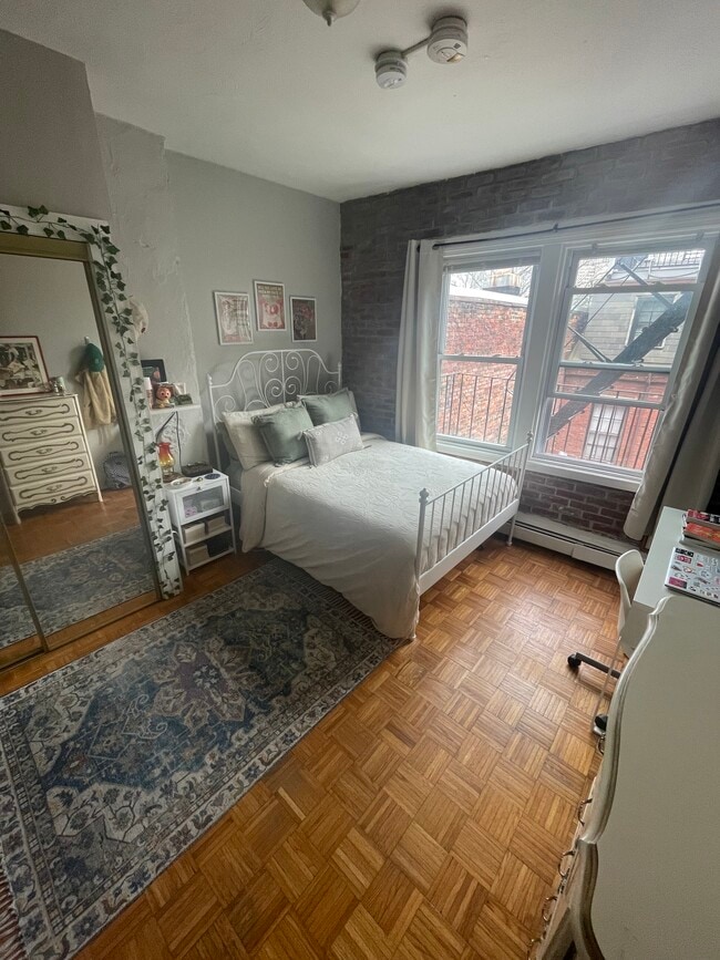 27 Anderson St, Unit 13