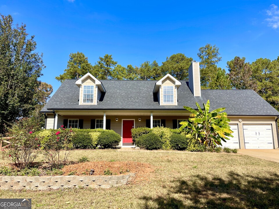 251 Cobblestone Ln in Mcdonough, GA - Foto de edificio