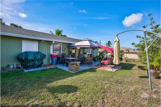 1909 Wheeler Rd-Unit -b in North Palm Beach, FL - Foto de edificio - Building Photo