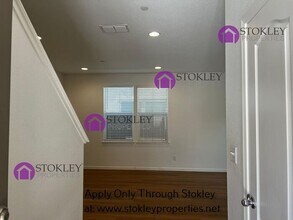 238 Ladybug Ln in Martinez, CA - Building Photo - Building Photo