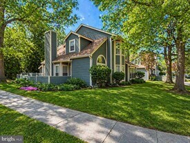 982 Yachtsman Way in Annapolis, MD - Building Photo