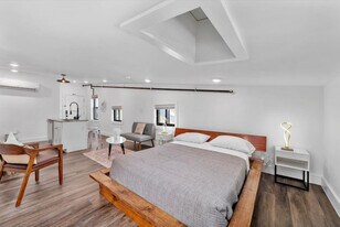 18 W Elder St in Cincinnati, OH - Building Photo