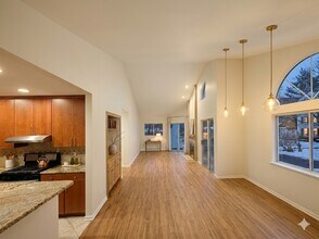 1029 Courtland Dr in Buffalo Grove, IL - Building Photo - Building Photo