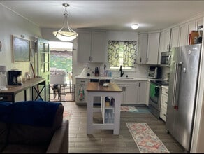 324 Heather Ct in Asheville, NC - Building Photo - Building Photo
