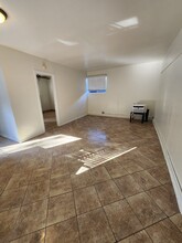 5239 Ithaca Ave, Unit APT# 1-RL in Los Angeles, CA - Building Photo - Building Photo