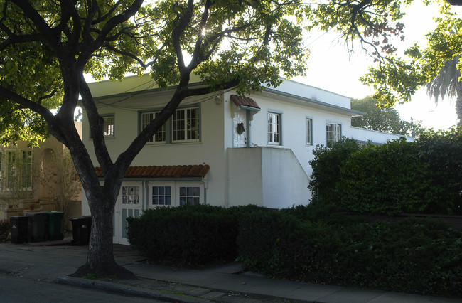 504 Curtis St in Berkeley, CA - Foto de edificio - Building Photo