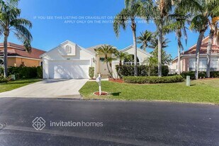 1369 Fairfax Cir E, Unit 3020-41 in Boynton Beach, FL - Building Photo