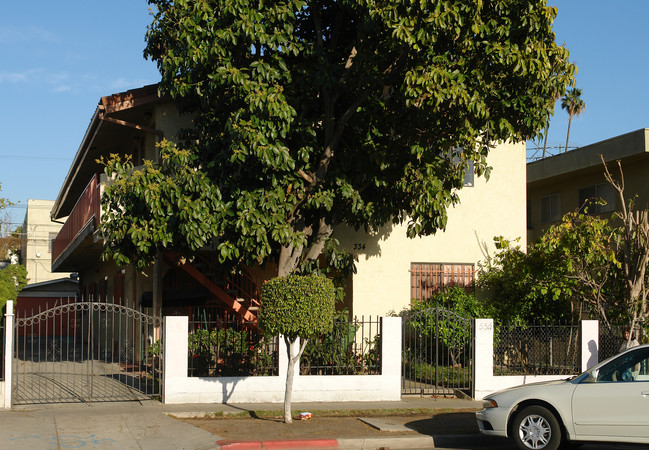 334 N Kenmore Ave in Los Angeles, CA - Building Photo - Building Photo