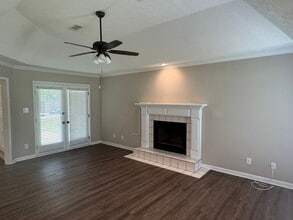 198 Daffodil Ct in Millbrook, AL - Building Photo - Building Photo