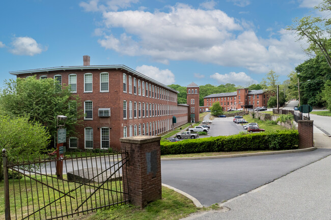 Falls Mill Condominiums in Norwich, CT - Building Photo - Building Photo