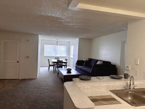 Woodberry Woods in Brandon, FL - Building Photo - Building Photo