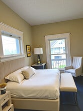 1338 Lakeview Rd in Cleveland, OH - Building Photo - Building Photo