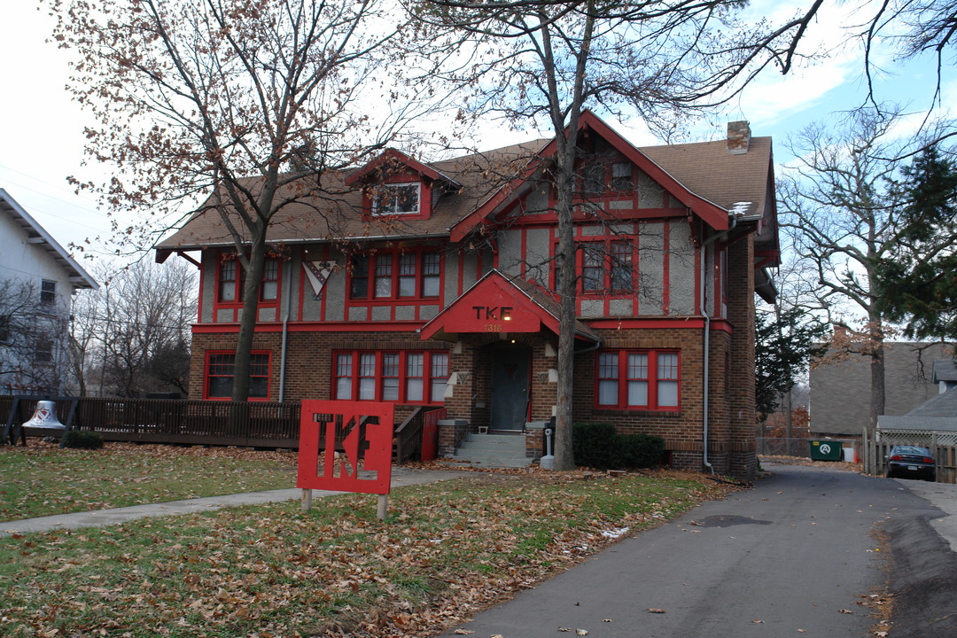 1316 34th St in Des Moines, IA - Building Photo