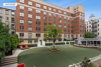 516 W 47th St in New York, NY - Building Photo - Building Photo