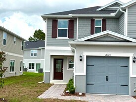 16615 Luminary Lp in Clermont, FL - Building Photo
