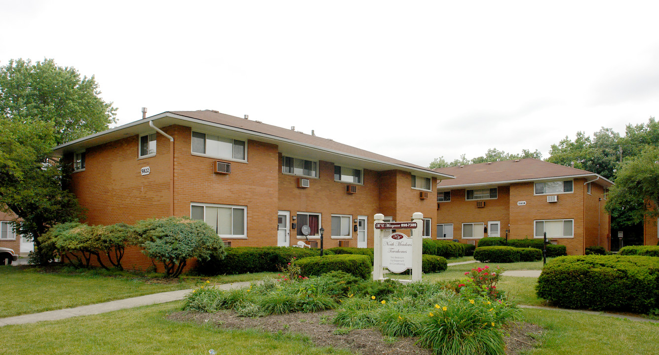 North Meadows Townhomes in Columbus, OH - Building Photo