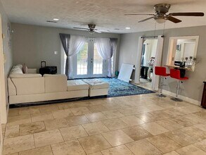 2419 Briarlee Dr in Houston, TX - Building Photo - Building Photo