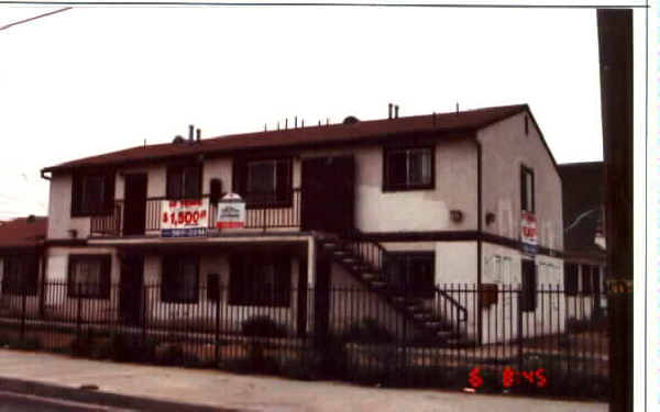 858 E 28th in Los Angeles, CA - Building Photo