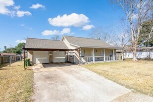 2430 Avilion Ct in Pearland, TX - Building Photo
