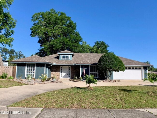 property at 5511 La Moya Ave