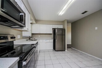 2733 Mint Dr in Orlando, FL - Building Photo - Building Photo