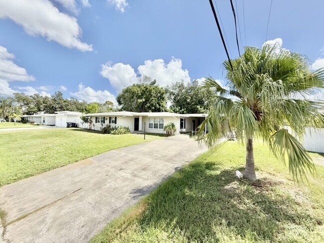 318 Pearl Ave in Sarasota, FL - Building Photo - Building Photo