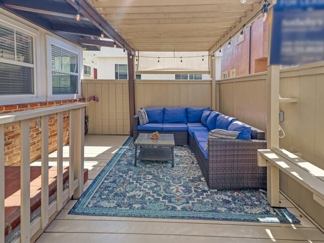 property at 218 25th Pl