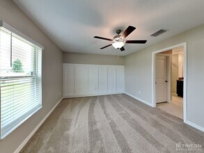 5206 White Chicory Dr in Ruskin, FL - Foto de edificio - Building Photo