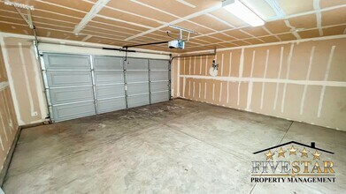 5509 Baja Dr in Bakersfield, CA - Building Photo - Building Photo