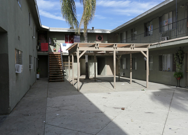 Legacy Management Apartments in Chino, CA - Building Photo - Building Photo